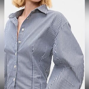 GAP barrel sleeve cropped cotton button down